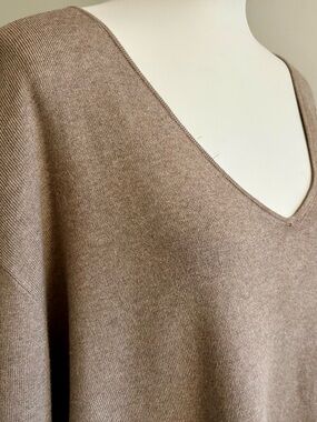 Splendid V-Neck Sweater in Heather Camel